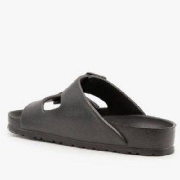 !! NEW !! Lightweight Double Buckle Sandals in Black - Picture 4 of 7